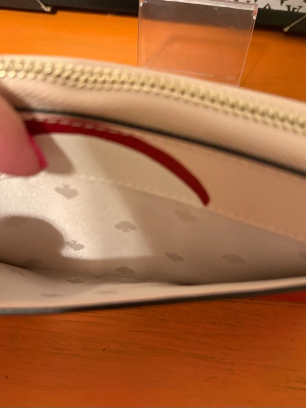 Kate Spade HoneyCrisp Apple Zip-Around Wallet  EUC